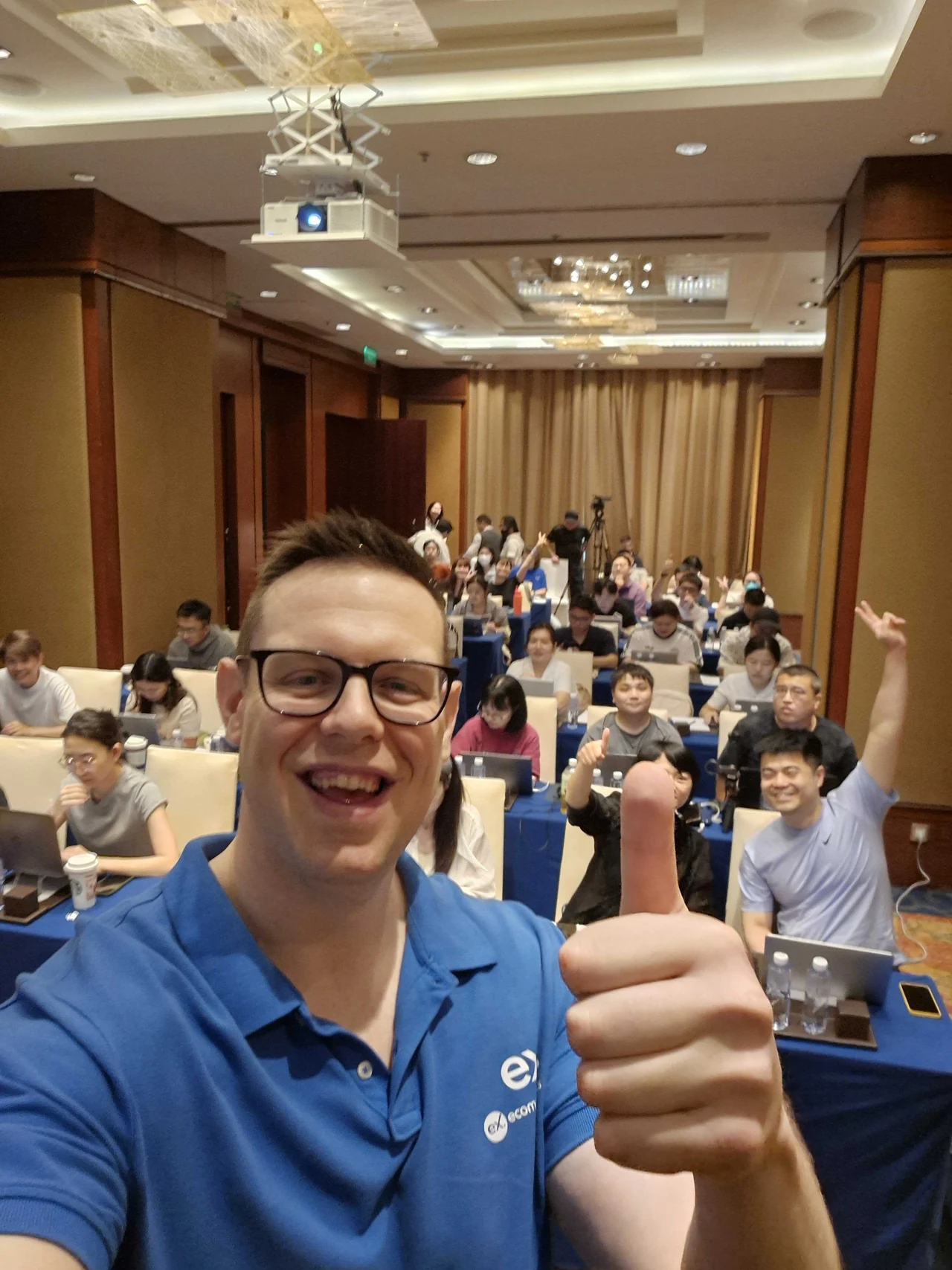 Marc Moeller with participants at his Shenzhen workshop